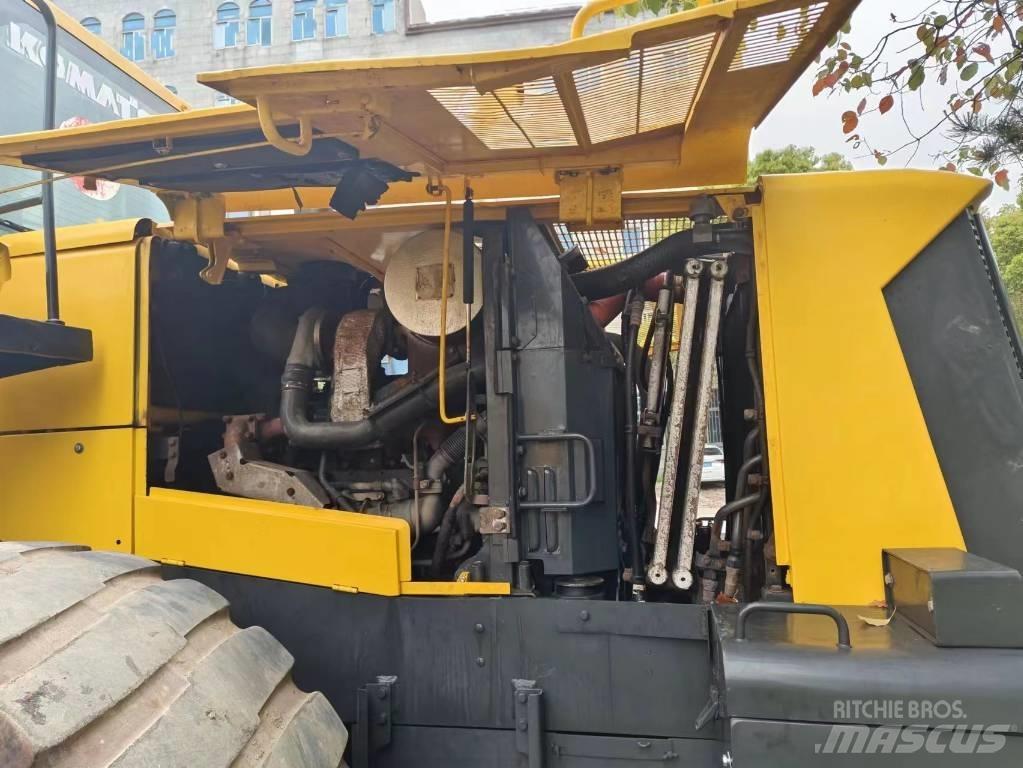 Komatsu WA 470 Фронтальні навантажувачі