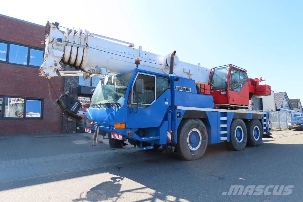 Liebherr LTM 1055-1 автокрани