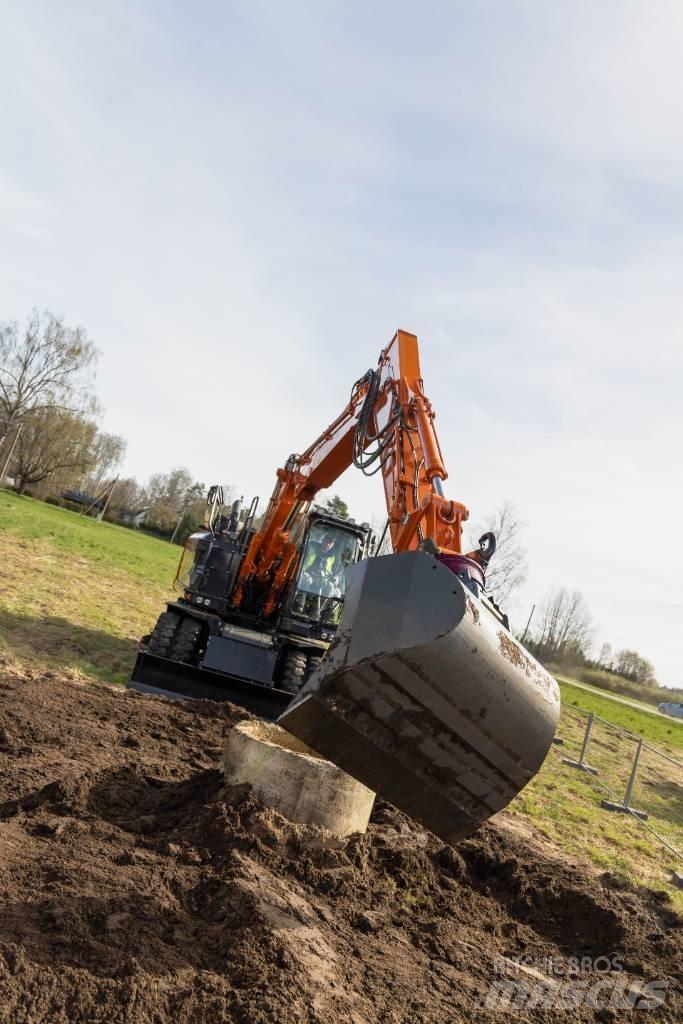 Hitachi ZX 150 W-7 Колісні екскаватори