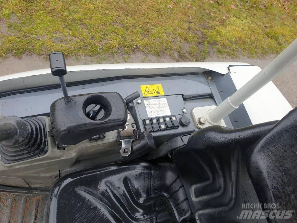 Takeuchi TB 225 Міні-екскаватори < 7т