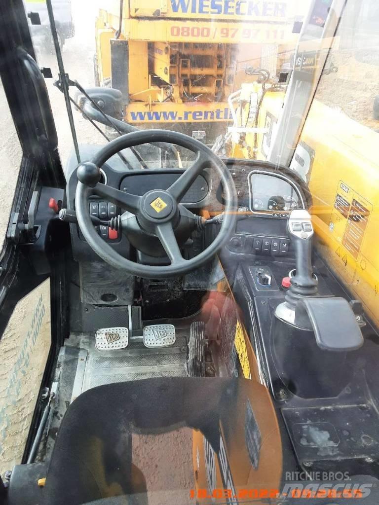 JCB 525-60 Телескопічні навантажувачі