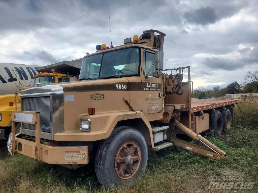 Autocar WHITE ACL64B Автокрани