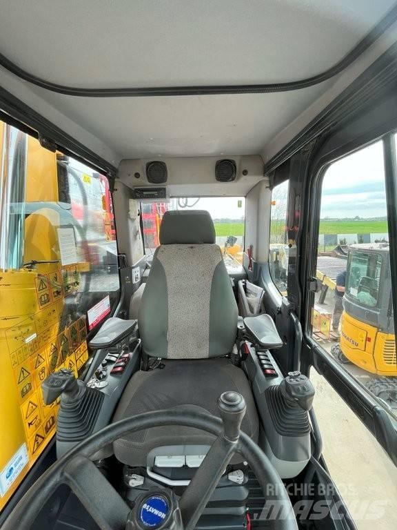 Komatsu PW 148-11 Колісні екскаватори
