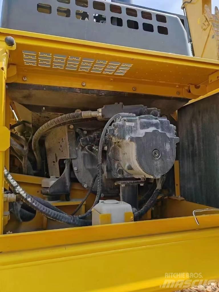 Komatsu 450LC-8 Гусеничні екскаватори