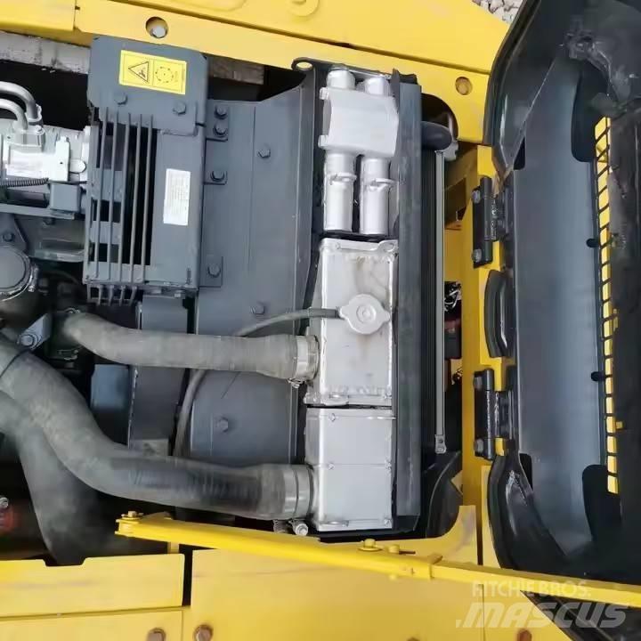 Komatsu PC120 Гусеничні екскаватори