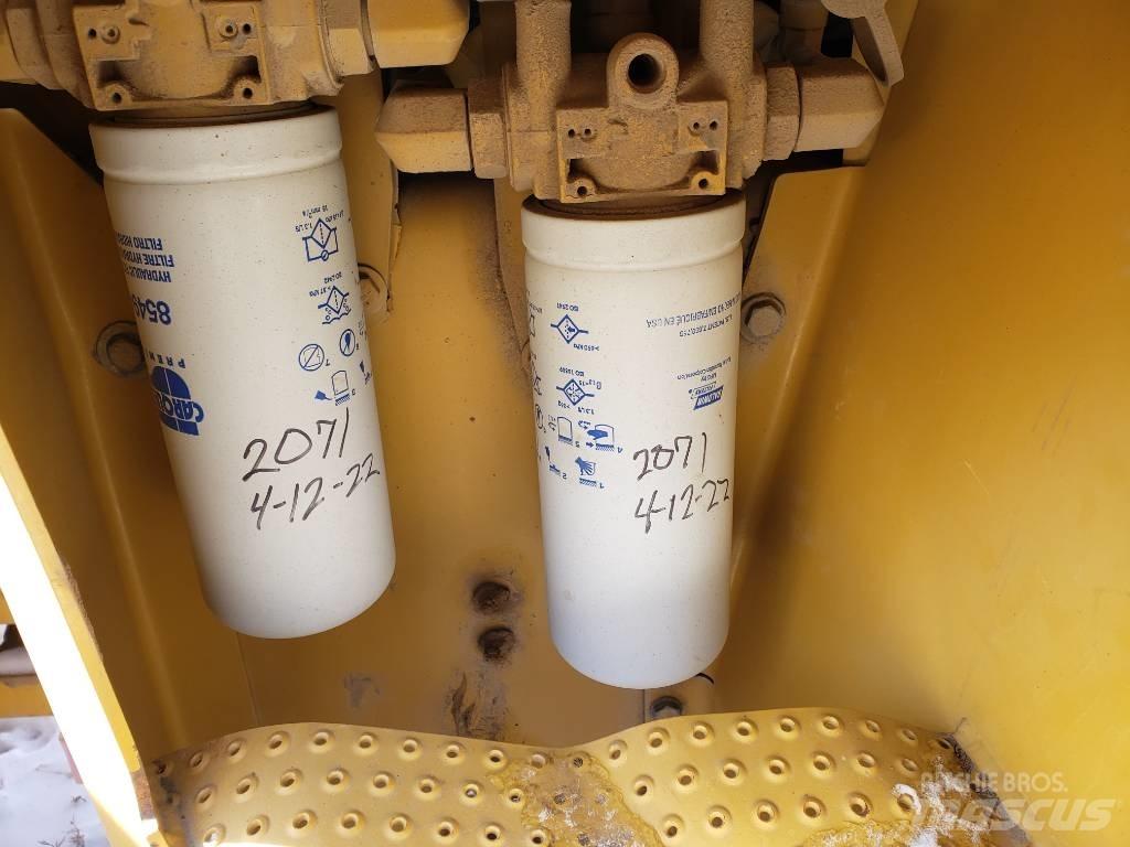 CAT CS-563E Грунтові котки
