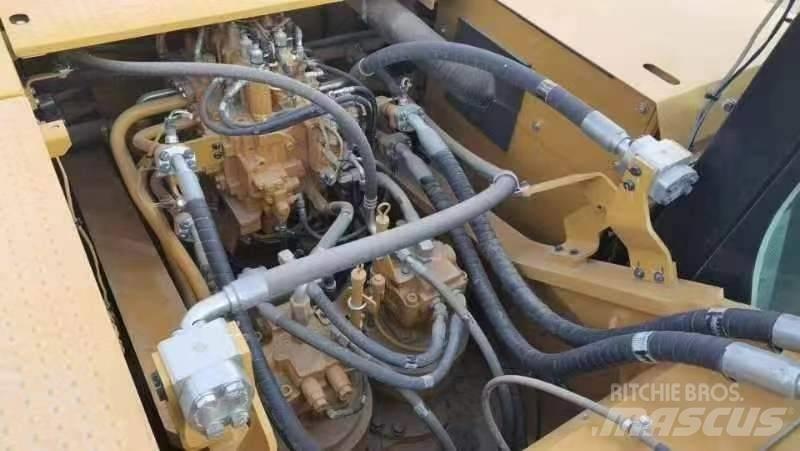 CAT 2022 CAT 350 Колісні екскаватори