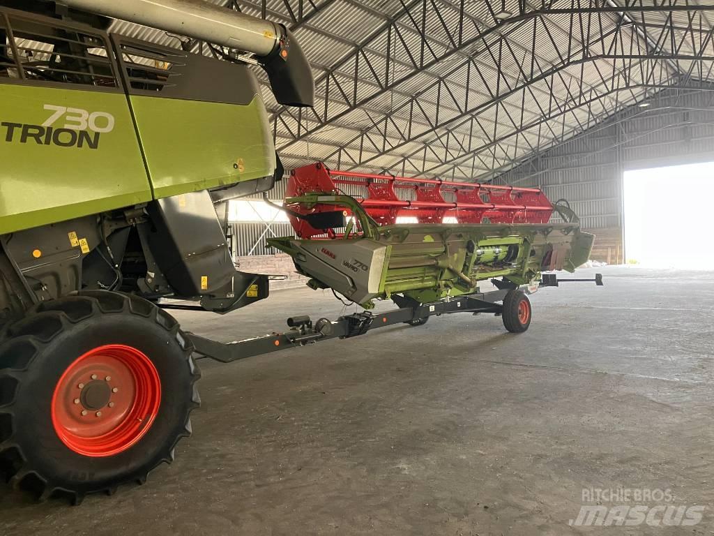 CLAAS Trion 730 Зернозбиральні комбайни