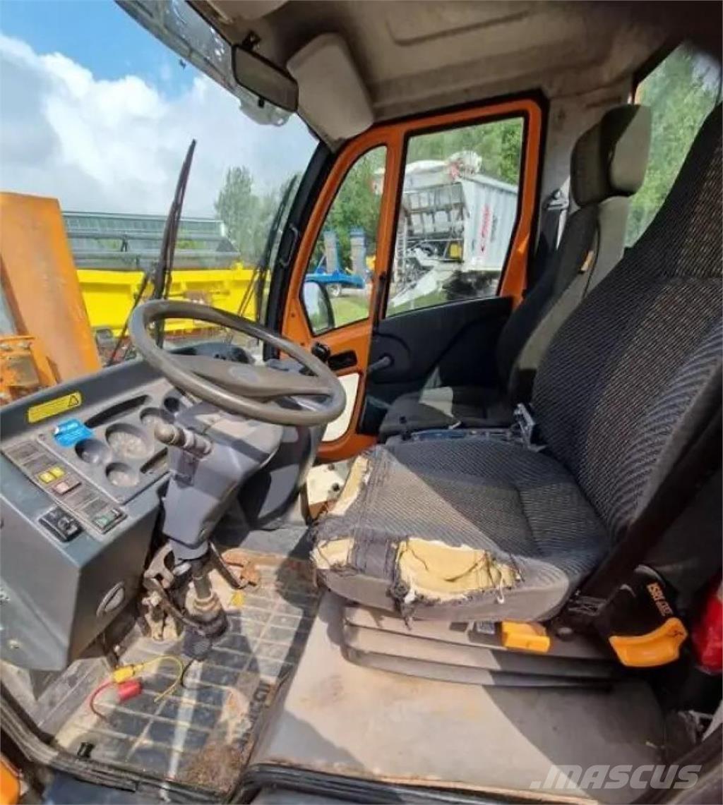 Multicar M 30 Різцетримачі для комунальних служб