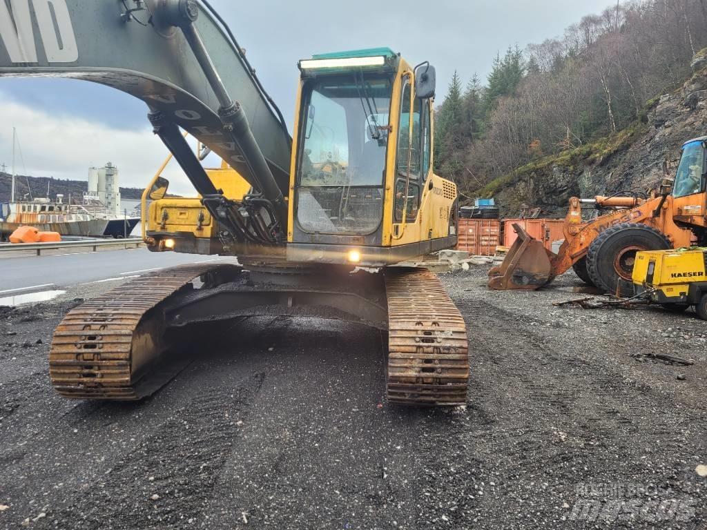 Volvo EC 240 Гусеничні екскаватори