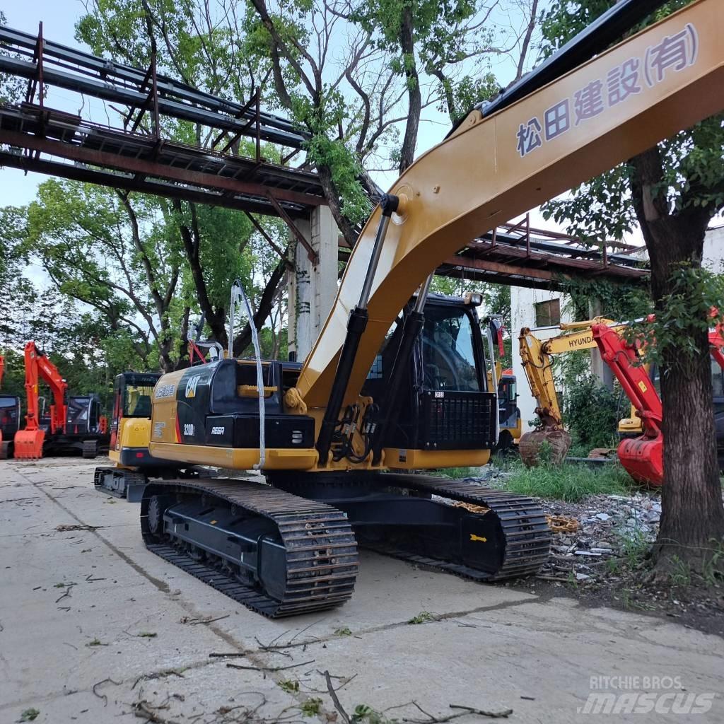 CAT 330 D Гусеничні екскаватори