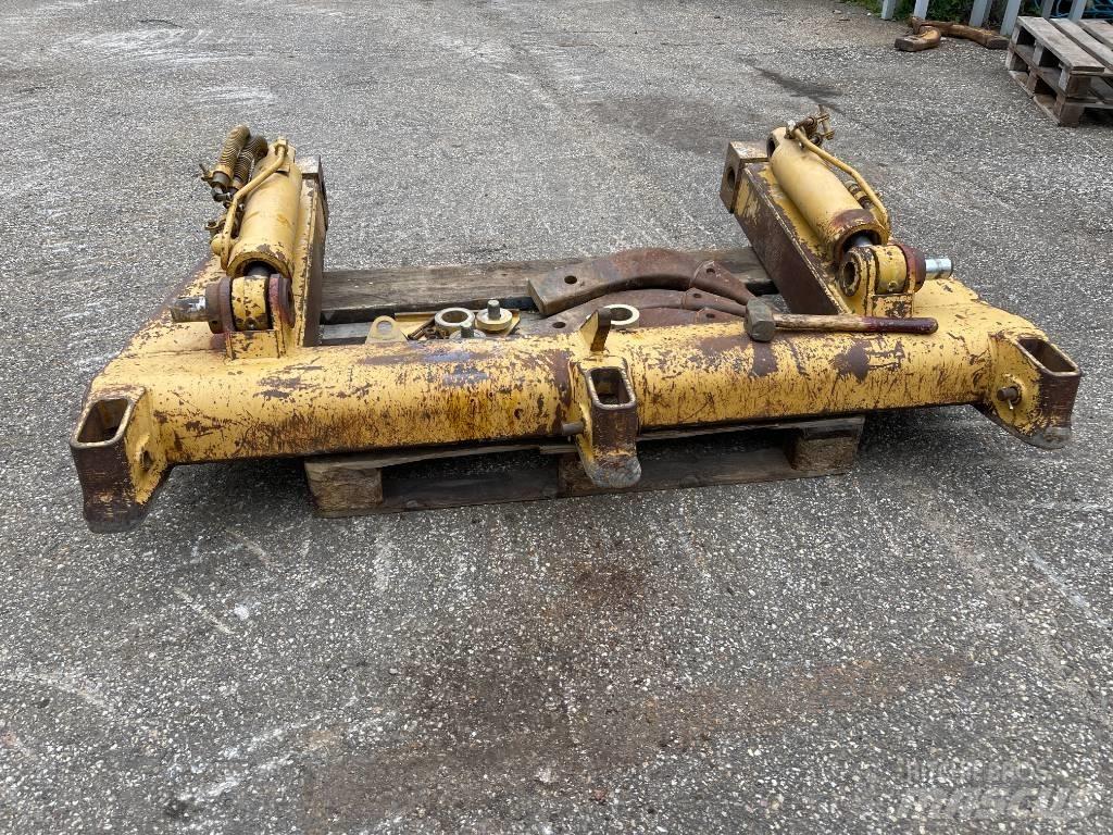 CAT 953 C Скарифікатори