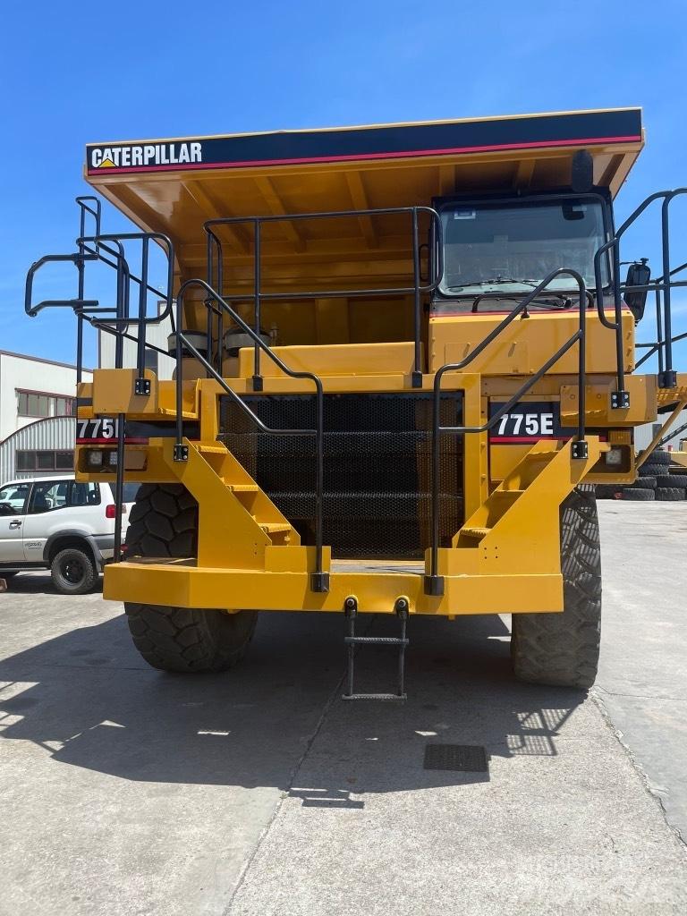 CAT Dumper 775E Кар`єрні самоскиди