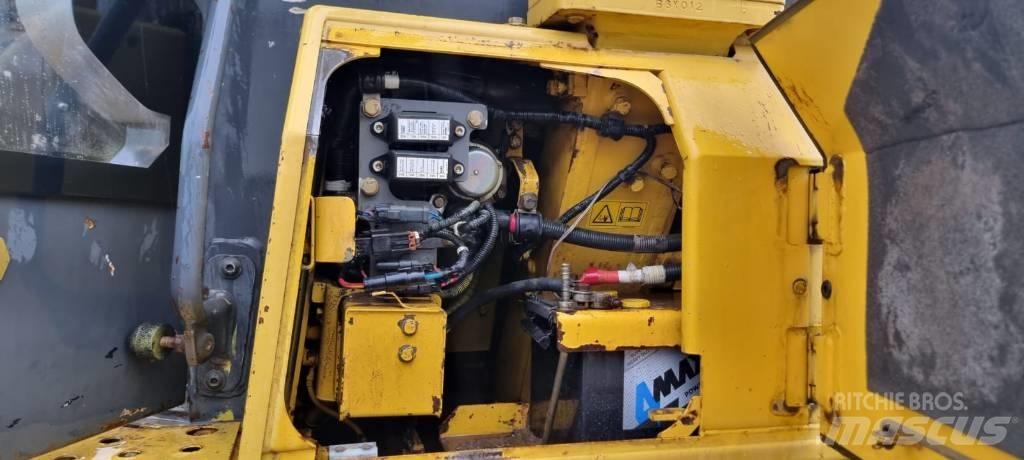 Komatsu D 61 EX-15 Гусеничні бульдозери