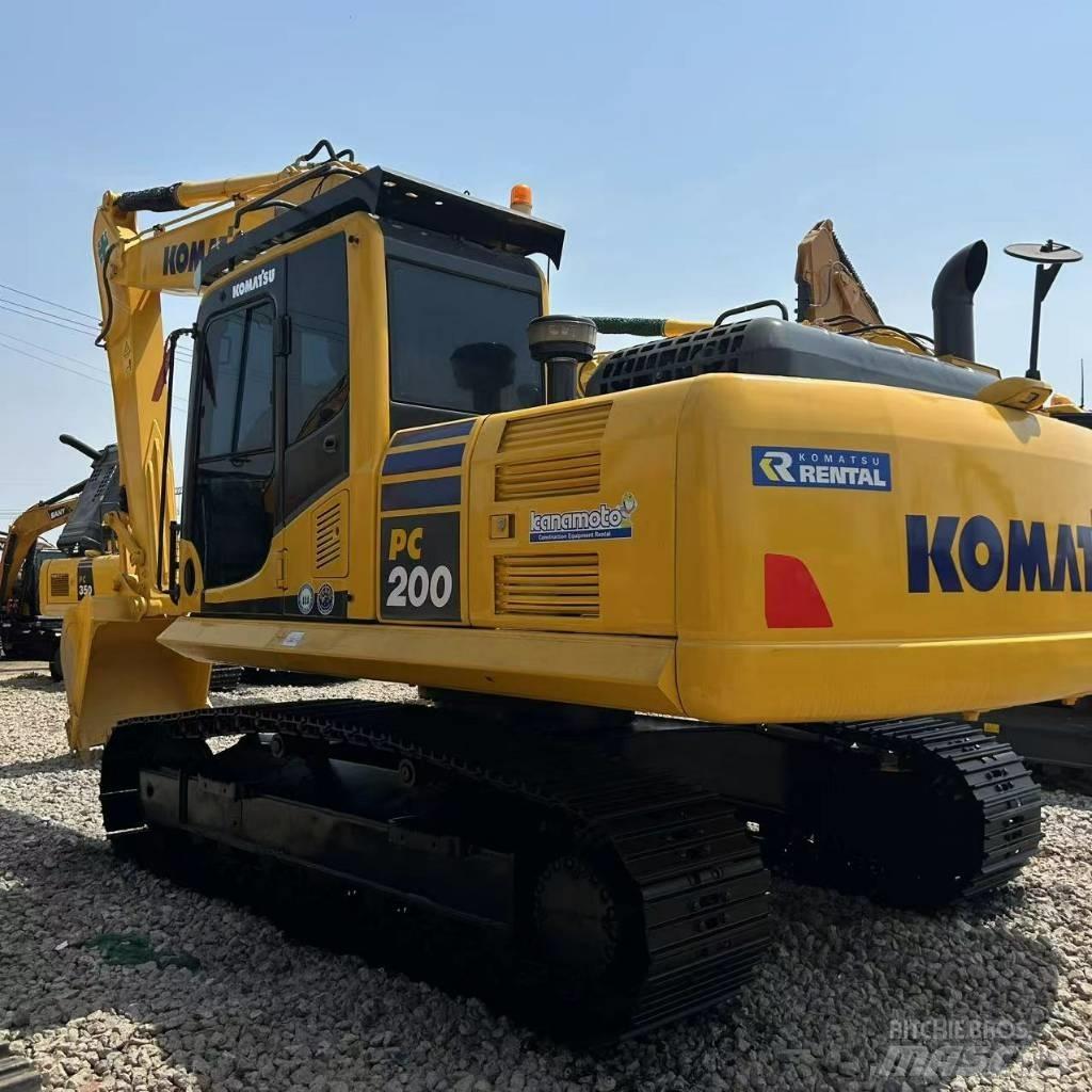 Komatsu PC 200-8 Гусеничні екскаватори