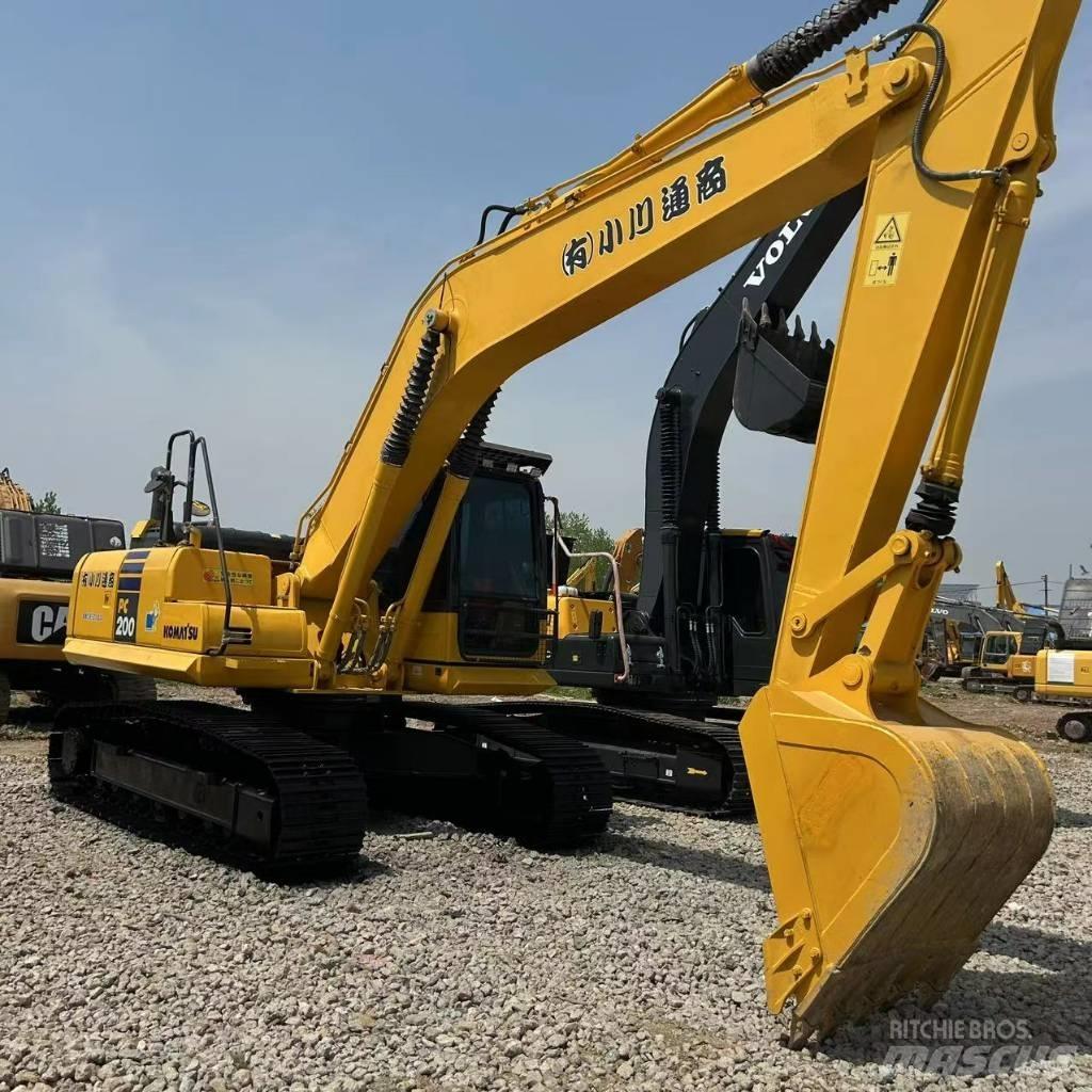 Komatsu PC 200-8 Гусеничні екскаватори