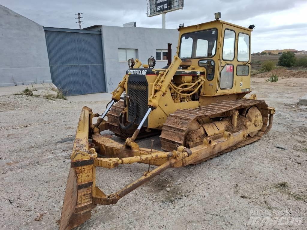 CAT D 4 D Гусеничні бульдозери