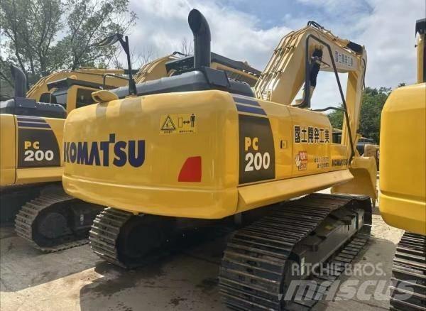 Komatsu PC 200 Середні екскаватори 7т. - 12т.
