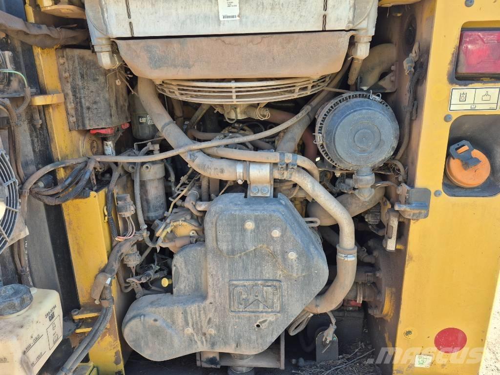 CAT 249 D Міні-навантажувачі