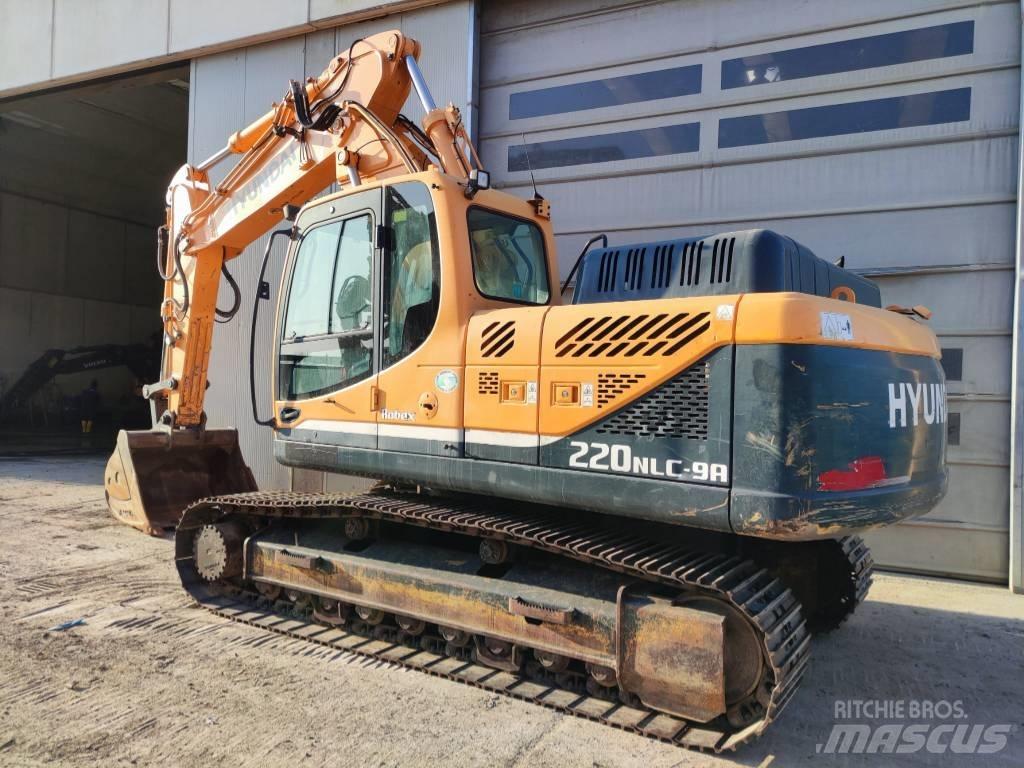 Hyundai R220NLC-9A Гусеничні екскаватори