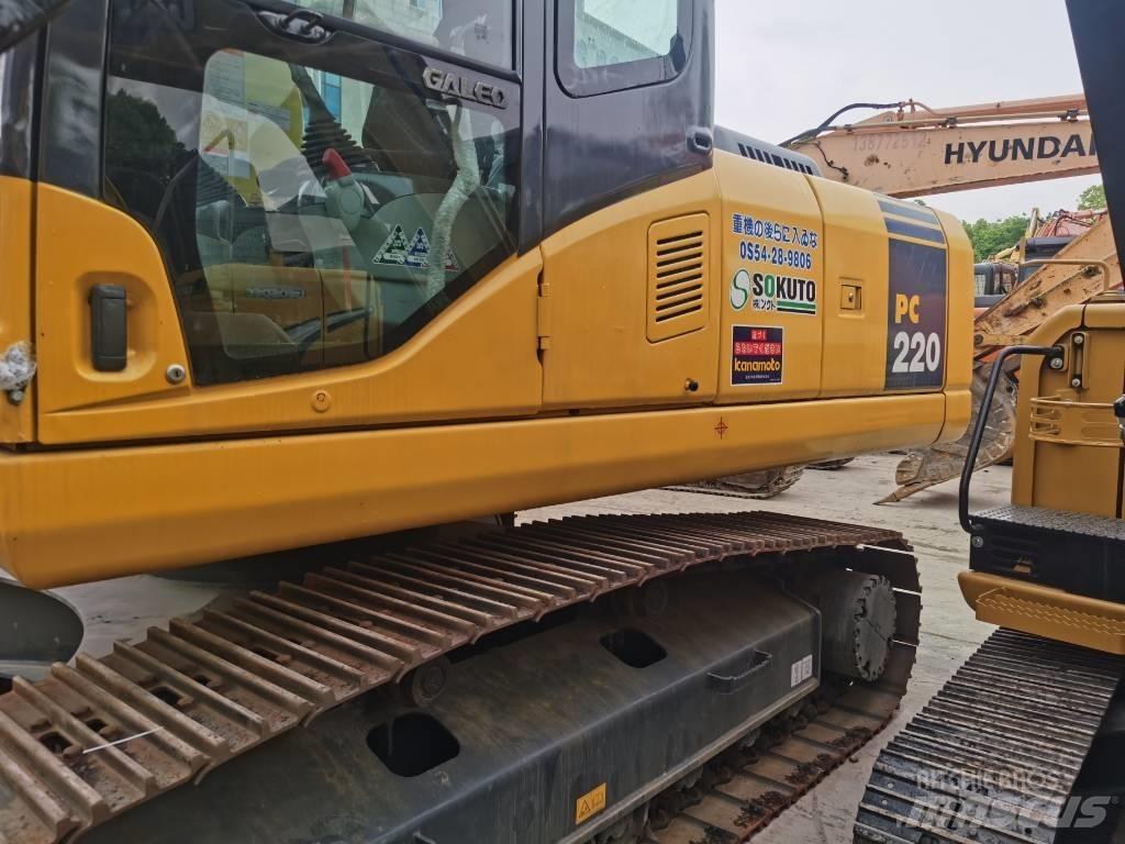 Komatsu PC 220-7 Гусеничні екскаватори