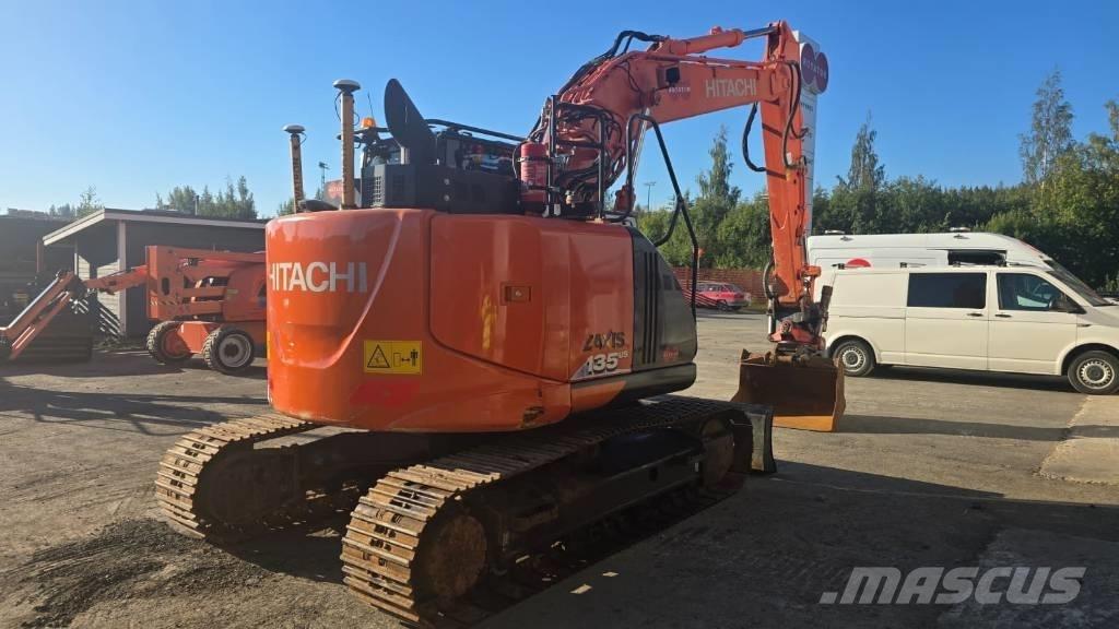 Hitachi ZX 135 US-6 Гусеничні екскаватори