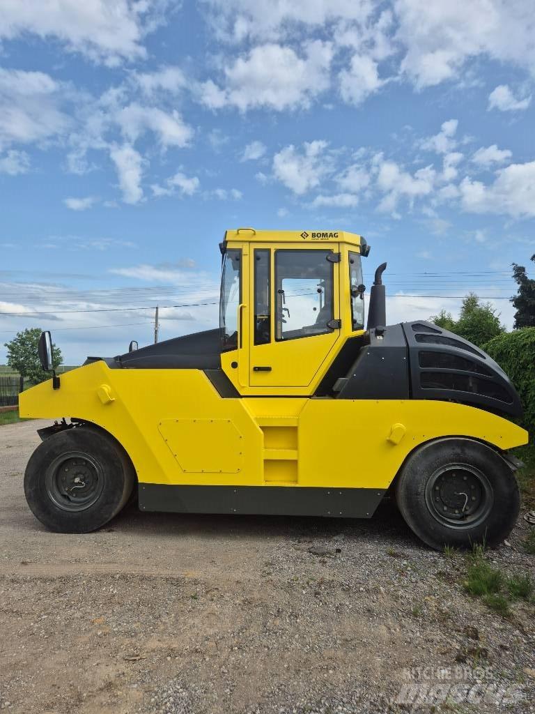 Bomag BW 24 R H Пневматичні катки