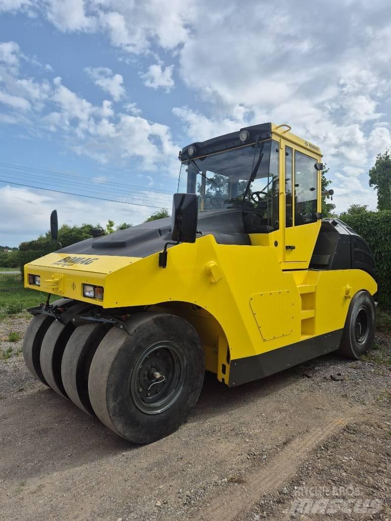 Bomag BW 24 R H Пневматичні катки