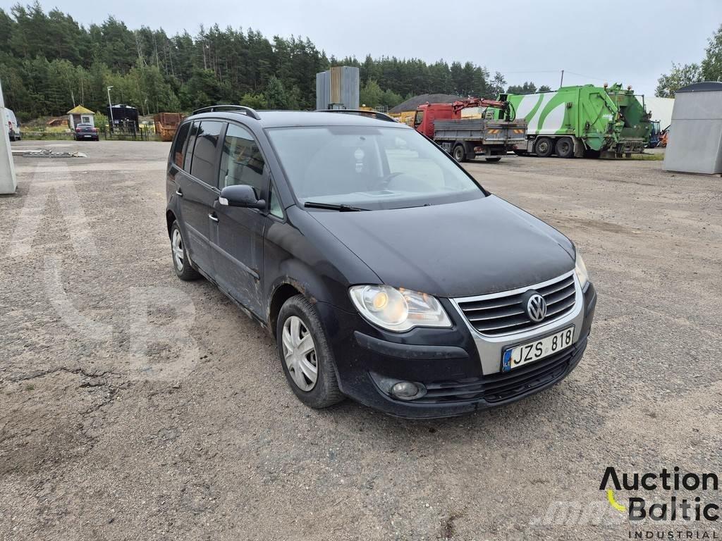 Volkswagen Touran Автомобілі