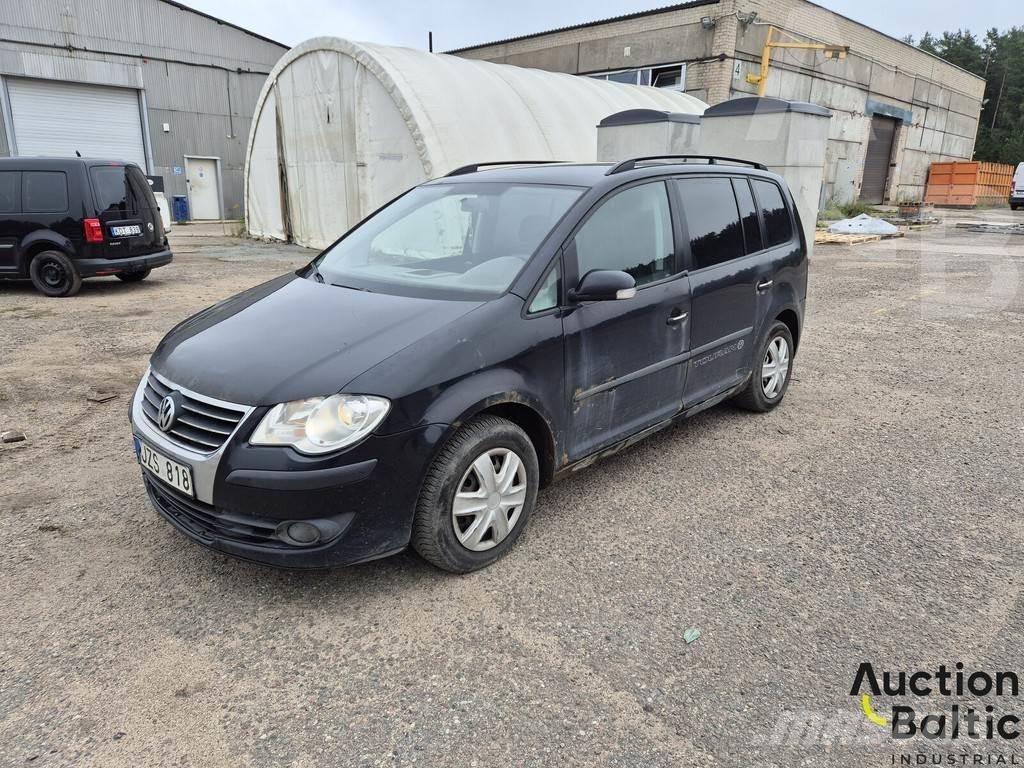 Volkswagen Touran Автомобілі