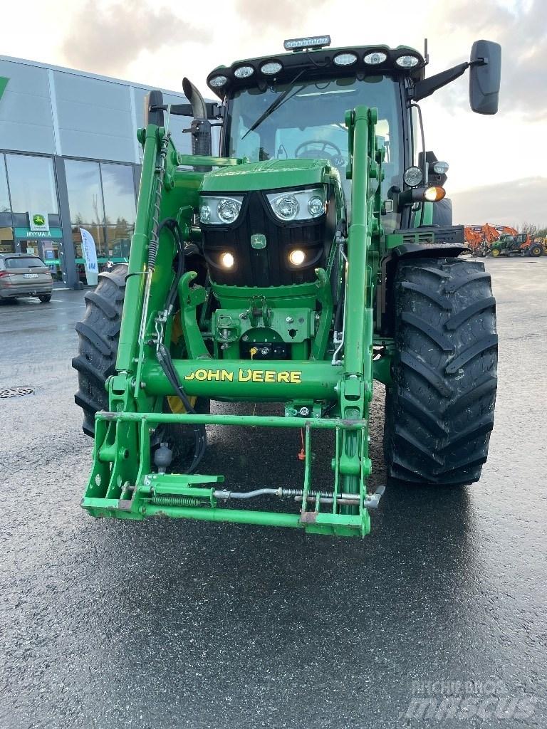 John Deere 6115R Трактори