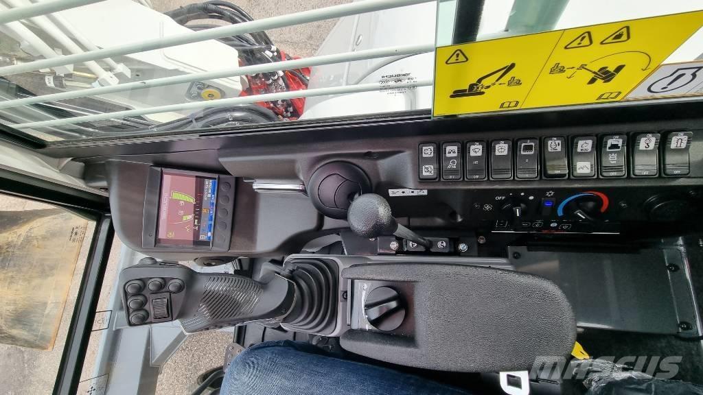 Takeuchi TB 257 FR Міні-екскаватори < 7т