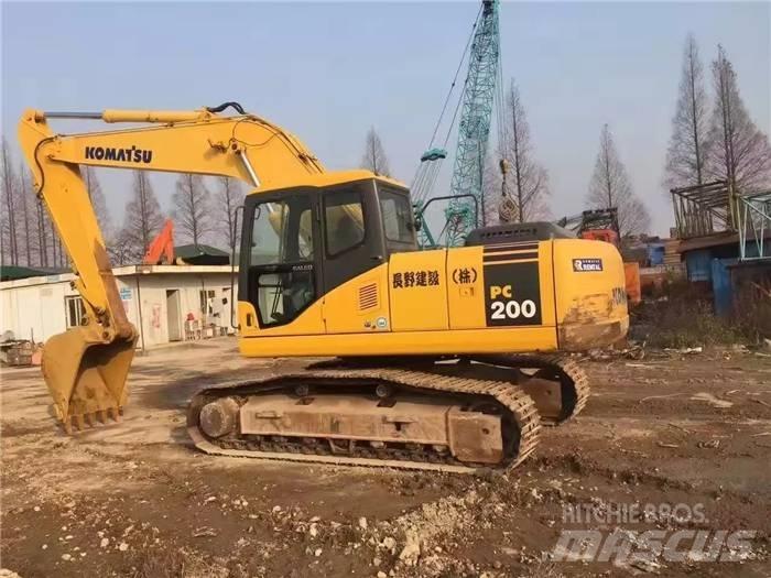 Komatsu PC 200-7 Гусеничні екскаватори