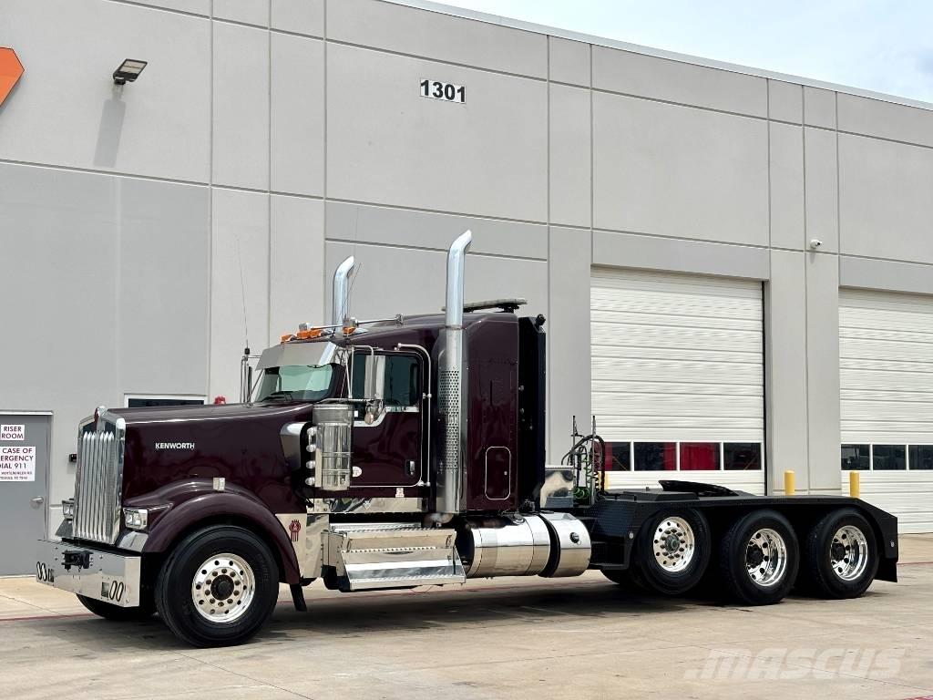 Kenworth W 900 Тягачі