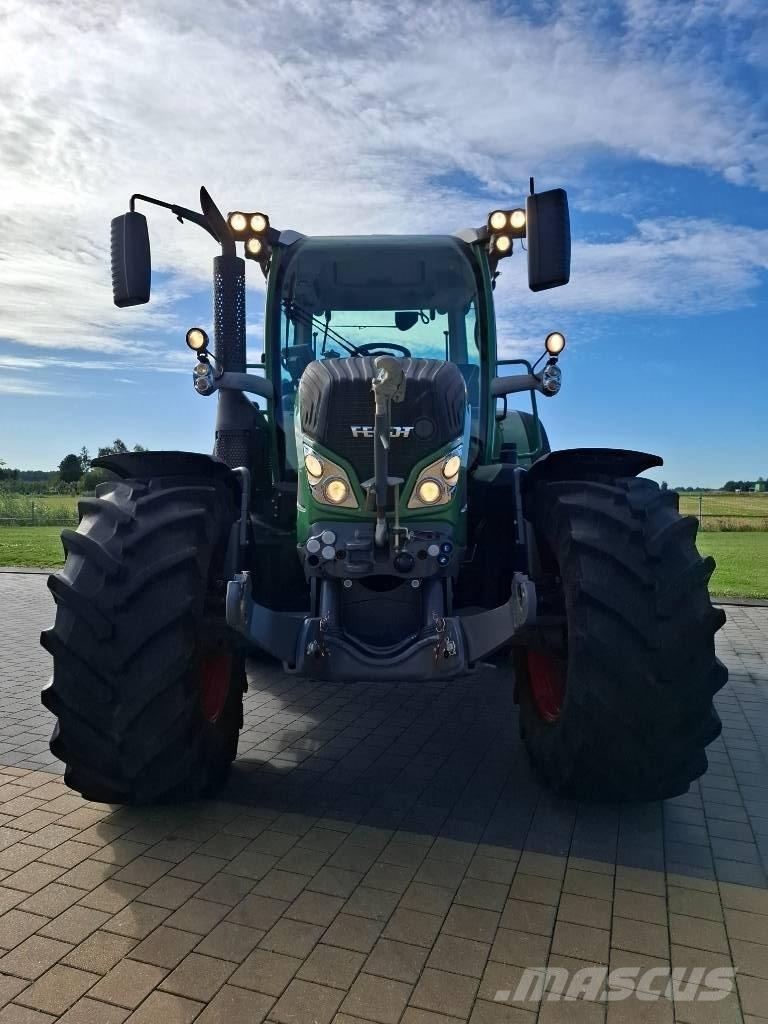 Fendt 516 Vario Трактори