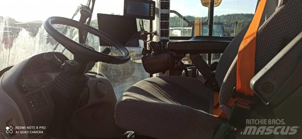 Volvo L 120 H Фронтальні навантажувачі