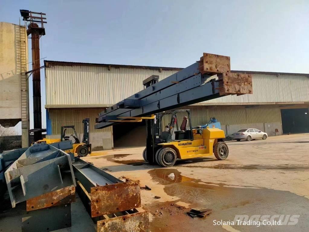 Komatsu FD 160E-8 Дизельні навантажувачі
