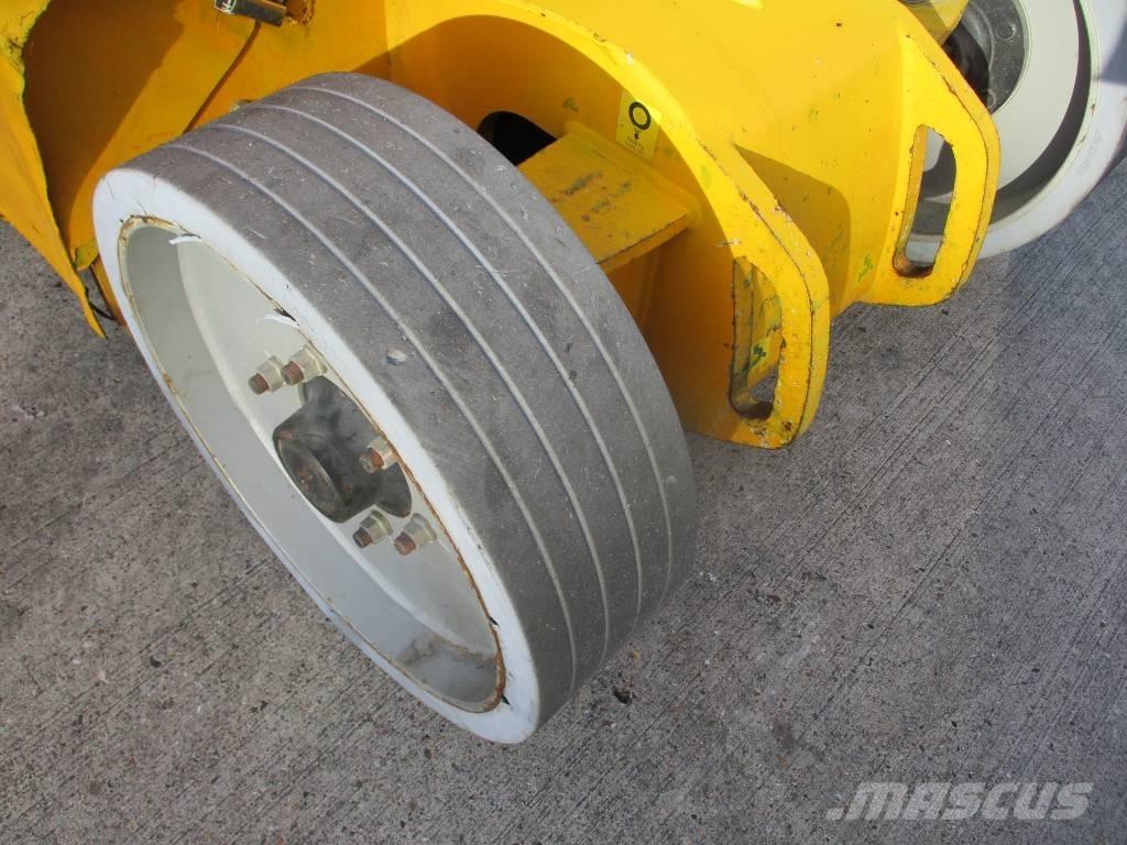 Manitou 120 AET JC Колінчаті підйомники