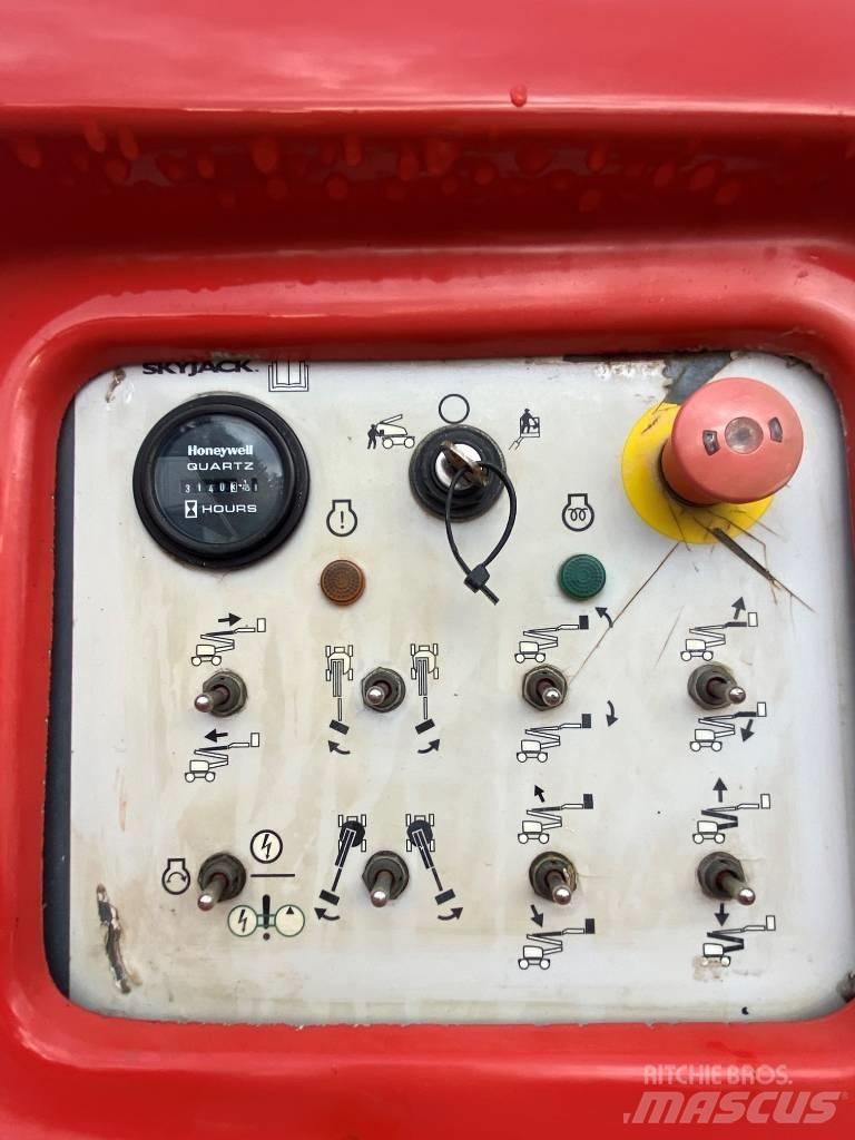 SkyJack SJ 63 AJ Колінчаті підйомники
