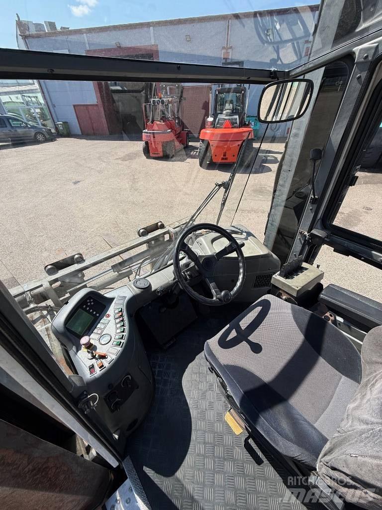 SMV 11-915 AV Дизельні навантажувачі