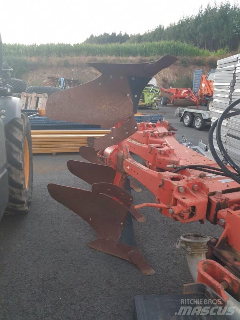 Kuhn 375E Звичайні плуги