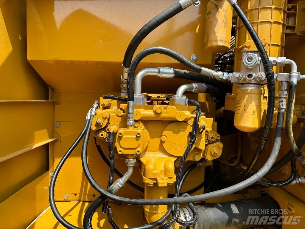 CAT CAT320C Середні екскаватори 7т. - 12т.