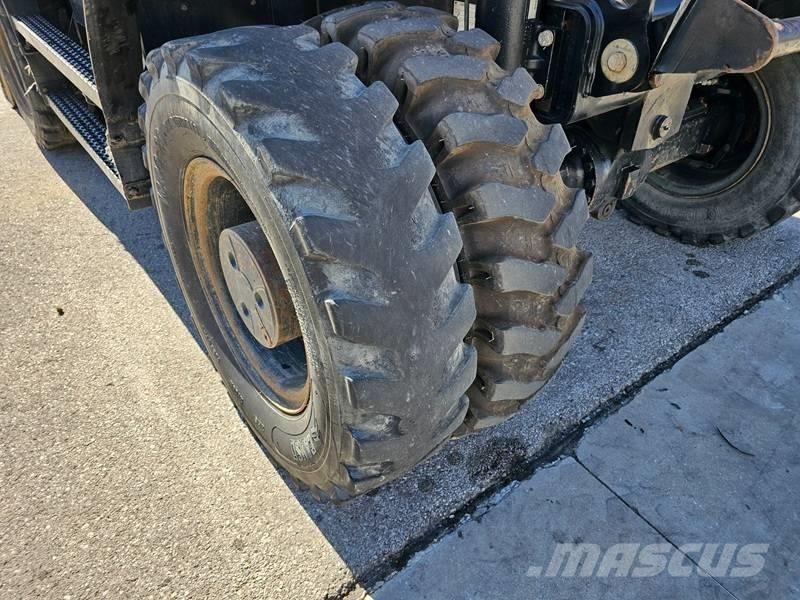 CAT M 320F Колісні екскаватори