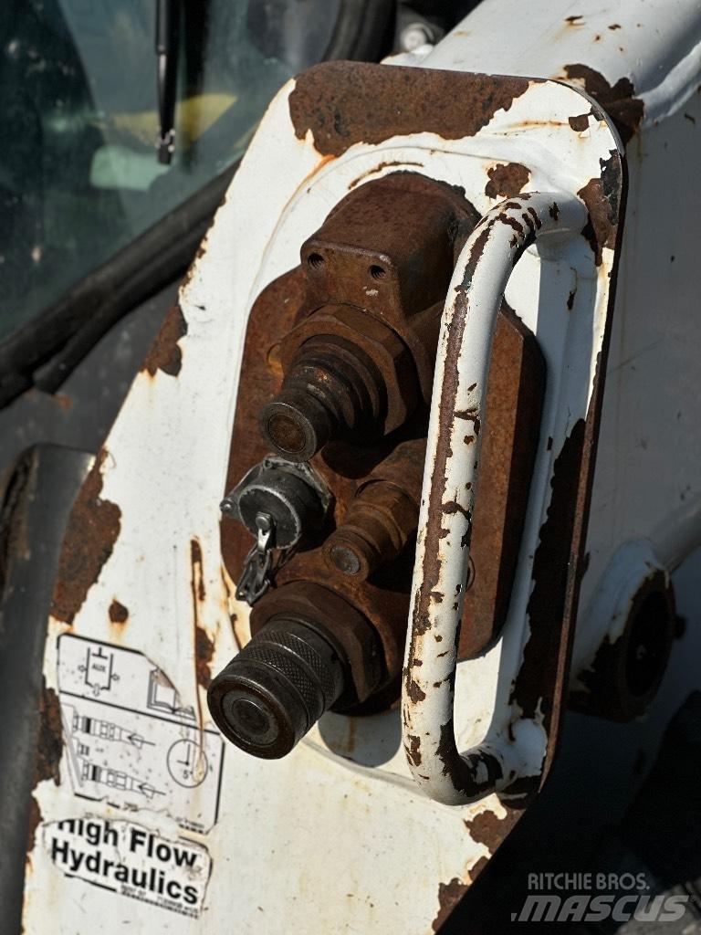 Bobcat S530 Міні-навантажувачі
