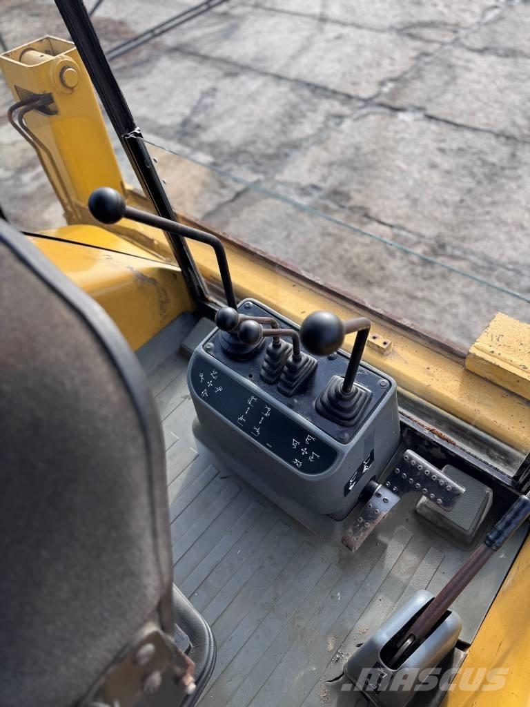 CAT 428 C Екскаватори-навантажувачі