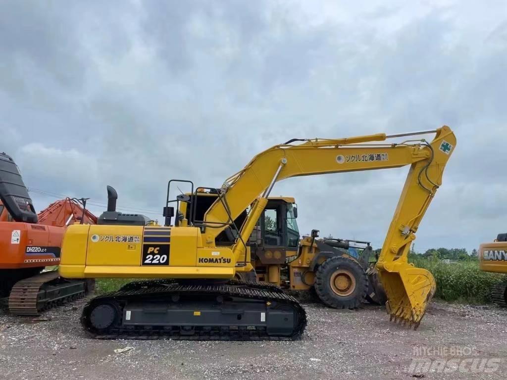 Komatsu PC220-8 Гусеничні екскаватори