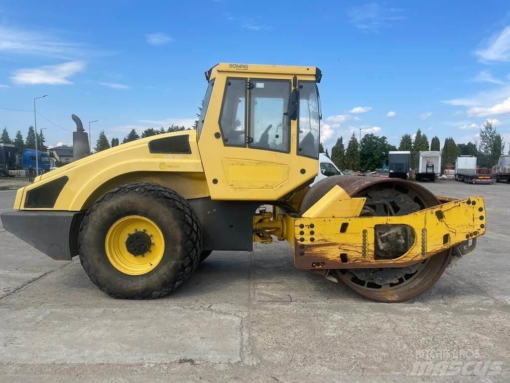 Bomag BW213 DH-4 Грунтові котки