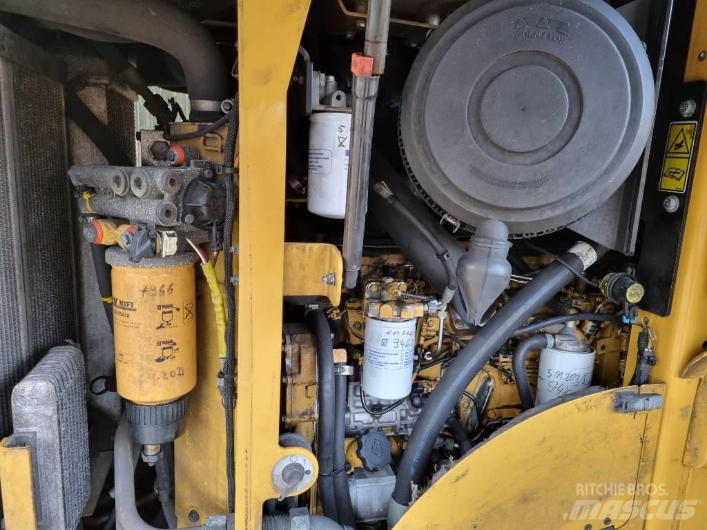 CAT 930 H Фронтальні навантажувачі