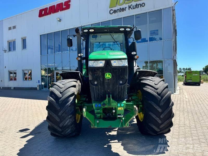 John Deere 7215 Трактори
