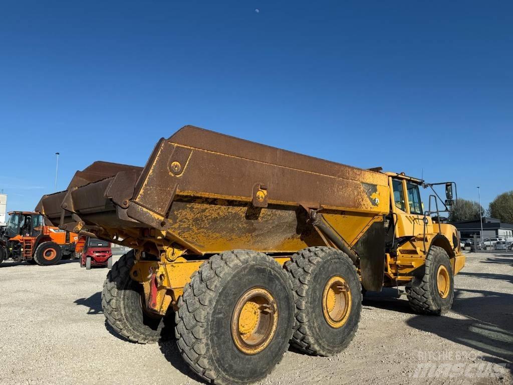 Volvo A 25 E Зчленовані самоскиди